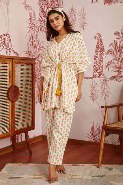 Flying Parachutes Kaftan Night Set
